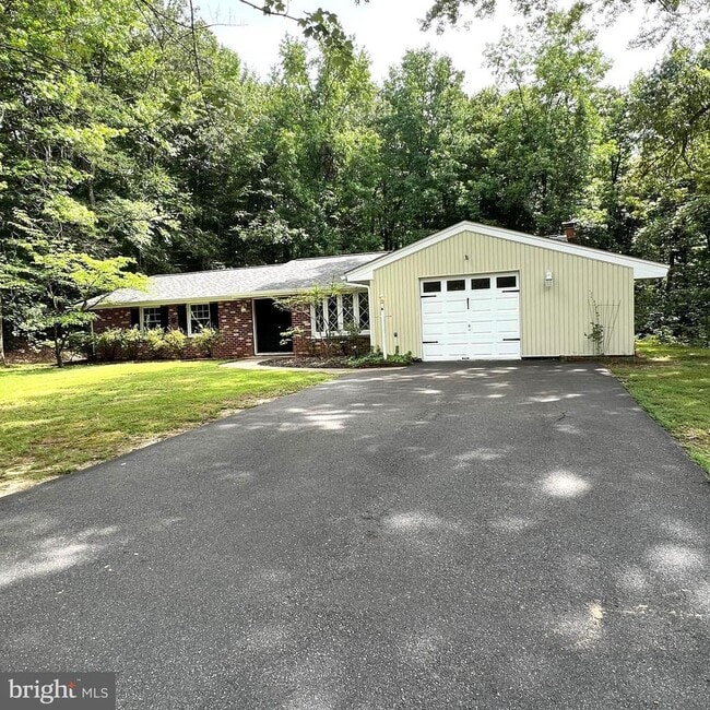 1906 Coleman Ln in Fredericksburg, VA - Building Photo - Building Photo