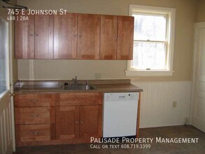 745 E Johnson St in Madison, WI - Building Photo - Building Photo