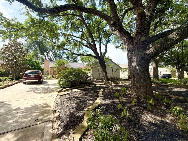 14831 Royal Birkdale St