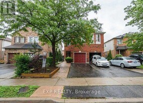 32 Cordgrass Crescent in Brampton, ON - Building Photo