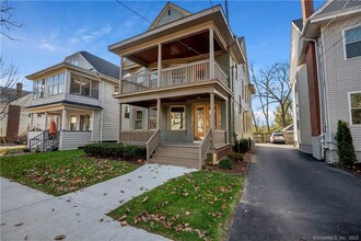 928 Elm St in New Haven, CT - Building Photo - Building Photo