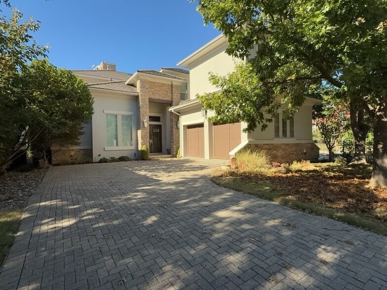 4459 Lena Ln in Irving, TX - Building Photo