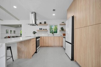 117 NE 20th St in Wilton Manors, FL - Building Photo - Building Photo