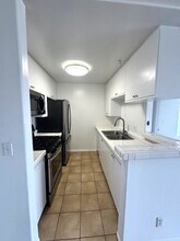 3861 Vinton Ave, Unit 304 in Culver City, CA - Foto de edificio - Building Photo