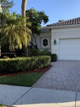 2518 Bay Pointe Ct in Weston, FL - Building Photo - Building Photo