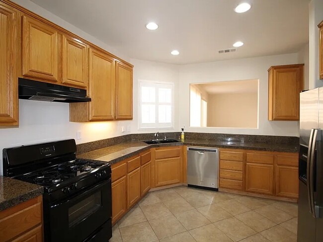 1376 Little Lake St in Chula Vista, CA - Building Photo - Building Photo