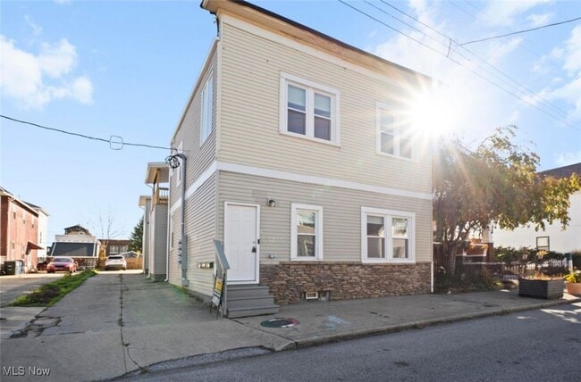 property at 1277 W 67th St