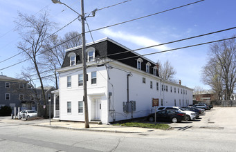 8 Chapel St in Dover, NH - Building Photo - Building Photo