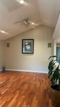 16255 Dickens St in Encino, CA - Foto de edificio - Building Photo
