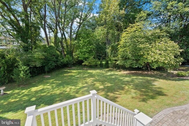 736 Lawton St in McLean, VA - Building Photo - Building Photo