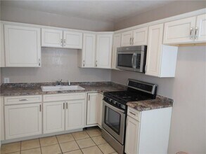 3325 Monroe Ave in El Paso, TX - Building Photo - Building Photo