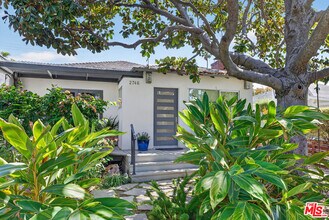 2746 Stoner Ave in Los Angeles, CA - Building Photo - Building Photo