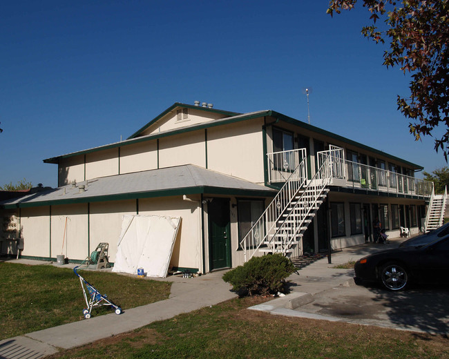 1141-1165 Kelso St in Atwater, CA - Building Photo - Building Photo