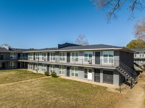 Vintage Apartments in Jackson, MS - Foto de edificio - Building Photo