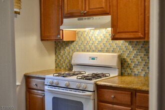 805 Mountain Ave in Springfield, NJ - Building Photo - Building Photo