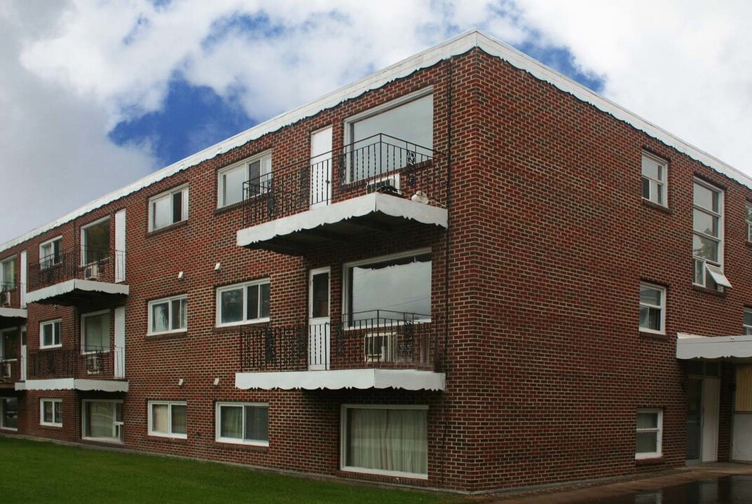 Preston 2 Apartments in Saskatoon, SK - Building Photo