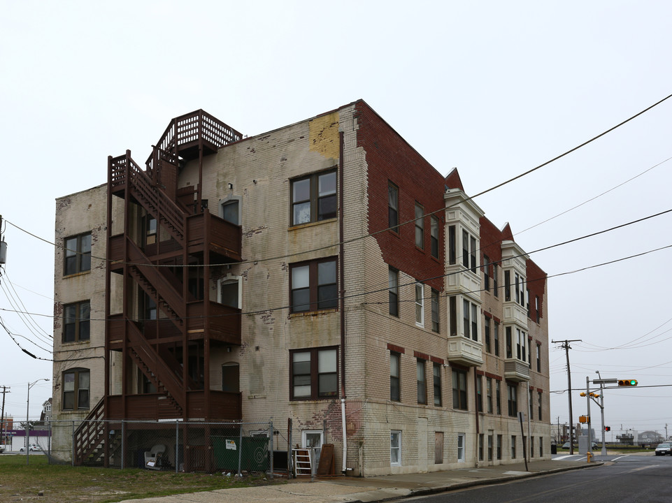 225 Atlantic Ave in Atlantic City, NJ - Building Photo