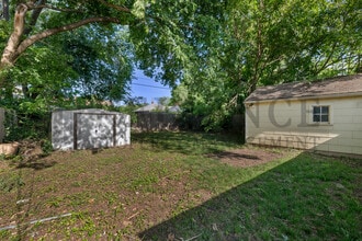 853 N Terrace Dr in Wichita, KS - Building Photo - Building Photo