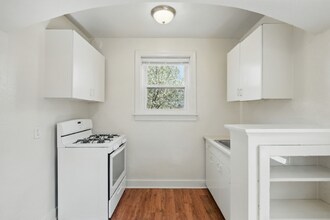 5646 Hobart St, Unit 2 in Pittsburgh, PA - Foto de edificio - Building Photo