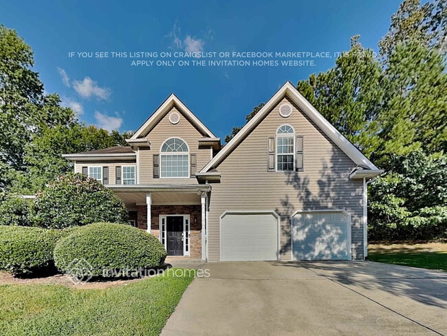 property at 5881 Newnan Ct
