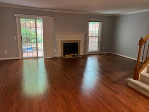 306 Crescendo Way in Silver Spring, MD - Building Photo - Building Photo