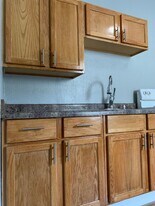 1021 Hudson Rd in St. Paul, MN - Building Photo