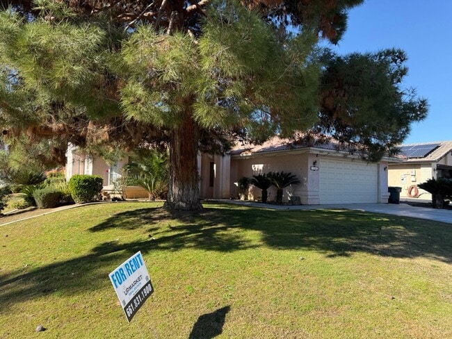 property at 3001 Kennewick Ln