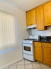 3659 Overland Ave in Los Angeles, CA - Building Photo - Interior Photo