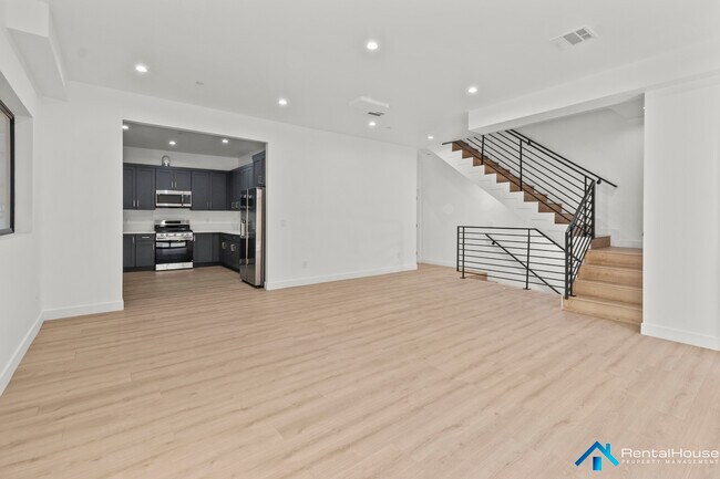 3005-3002 La Paz Dr in Los Angeles, CA - Building Photo - Building Photo