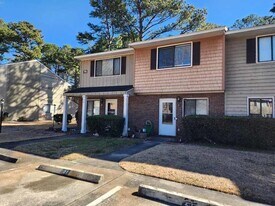 75 Beaver Pond Loop in Pawleys Island, SC - Building Photo
