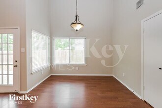 3223 Lake Stream Dr in Houston, TX - Building Photo - Building Photo