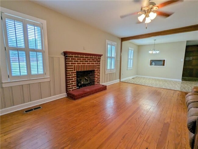 6086 Lights Ferry Rd in Flowery Branch, GA - Building Photo - Building Photo