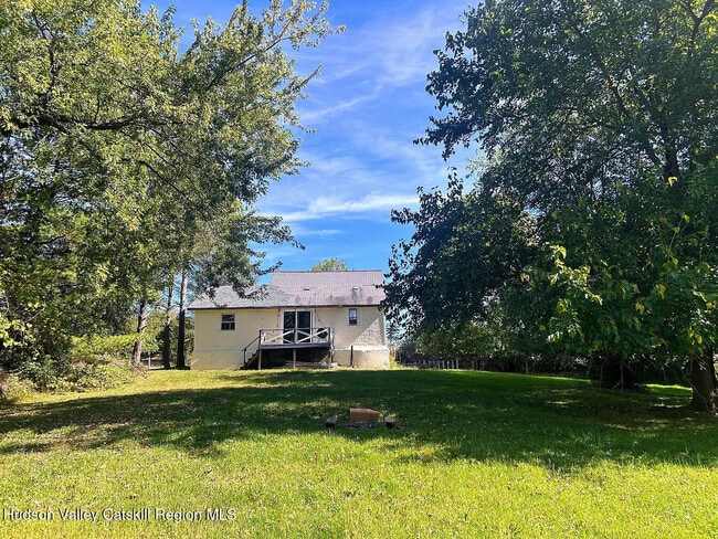 1227 US-9 in Hudson, NY - Building Photo - Building Photo