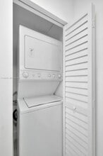 4964 NW 48th Way in Tamarac, FL - Building Photo - Building Photo