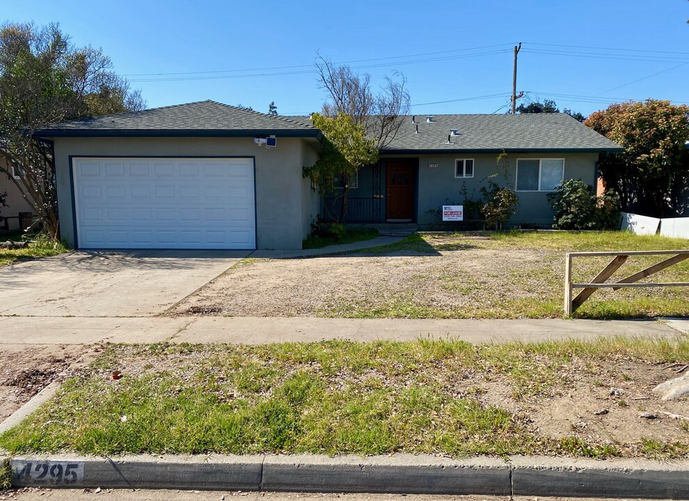 4295 N Archie Ave in Fresno, CA - Building Photo