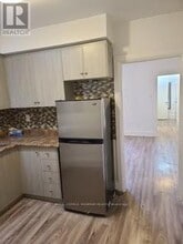 2791 Lake Shore Blvd W in Toronto, ON - Building Photo - Building Photo