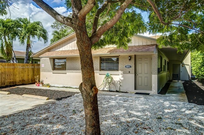 property at 511 SW 15th St