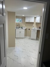 271 Claremont Ave in Jersey City, NJ - Foto de edificio - Building Photo