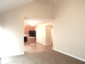 7101 Winterbek Ave in New Albany, OH - Foto de edificio - Building Photo