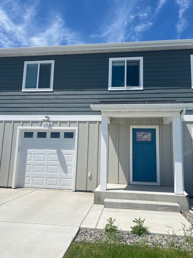 611 13th St in Belgrade, MT - Building Photo - Building Photo