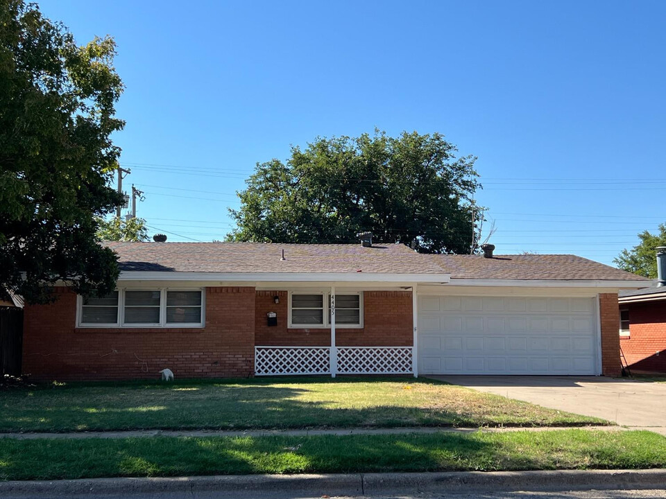 4405 48th St in Lubbock, TX - Building Photo