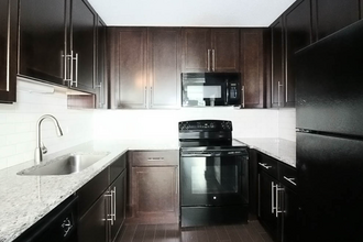 67 W Huron St in Chicago, IL - Building Photo - Building Photo