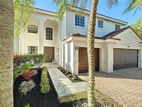 1598 Sandpiper Cir in Weston, FL - Building Photo - Building Photo