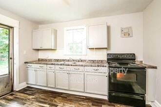2216 Booker St in Winston-Salem, NC - Building Photo - Building Photo