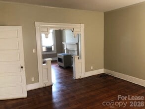 656 E Sharpe St in Statesville, NC - Building Photo - Building Photo