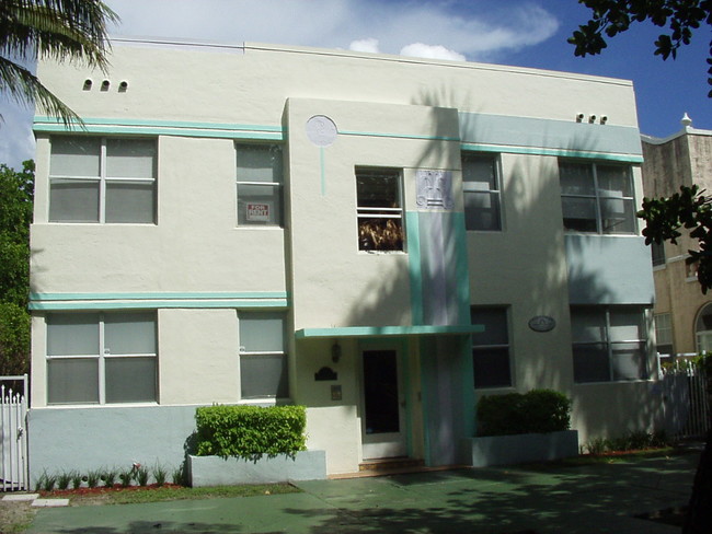 The Helen Rose Apartments in Miami Beach, FL - Foto de edificio - Building Photo