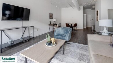 222 E Saratoga St in Baltimore, MD - Building Photo - Building Photo