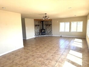 609 Westby Dr in Spring Creek, NV - Building Photo - Building Photo