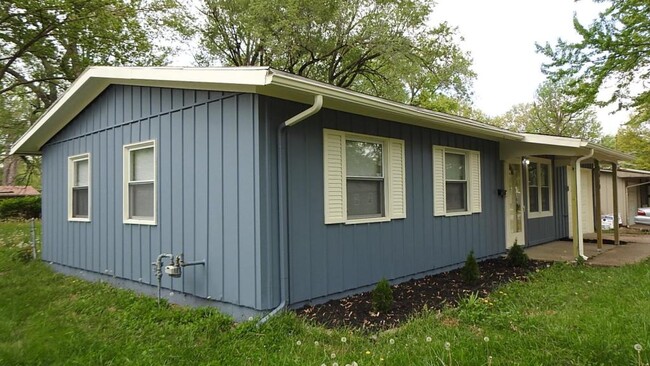 8610 E 92nd St in Kansas City, MO - Building Photo - Building Photo