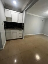 912 NW 55th Terrace in Miami, FL - Building Photo - Building Photo